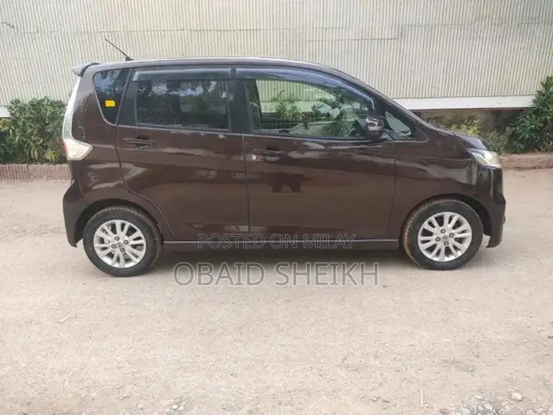 Nissan Dayz Highway Star Compact Hatchback