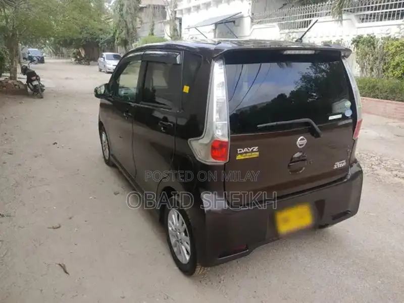 Nissan Dayz Highway Star Compact Hatchback