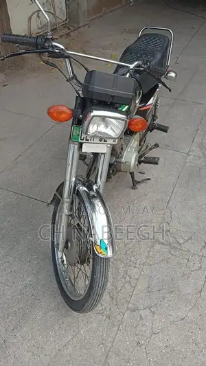 Honda 125cc Motorcycle - School Commute Bike