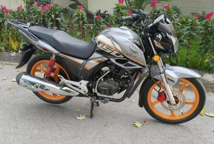 Honda CB 150 Motorcycle - 2022 Model, Low Mileage, Well Maintained