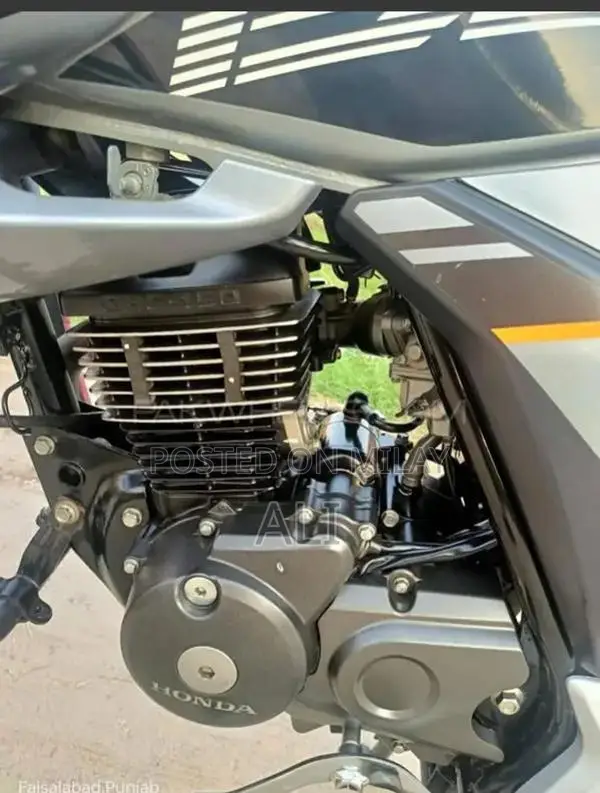 Honda CB 150 Motorcycle - 2022 Model, Low Mileage, Well Maintained