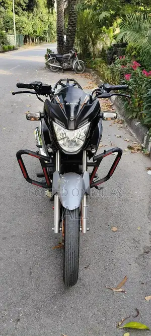 Honda CB 150 Motorcycle - 2022 Model, Low Mileage, Well Maintained