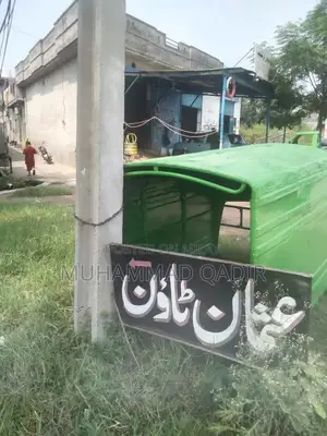 Suzuki Wagon Compact City Car - Stylish and Efficient Urban Transporta