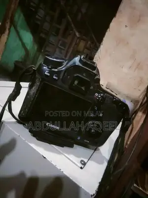 Canon 6D Full Frame DSLR Camera with 24-70mm Professional Lens