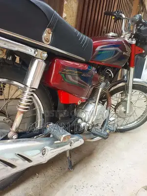 Photo - Honda CG 125 Motorcycle - Classic Single Cylinder Bike