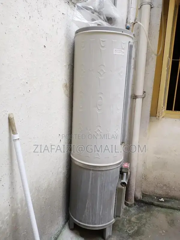 Geyser 35 Gallon Water Heater - Used Condition