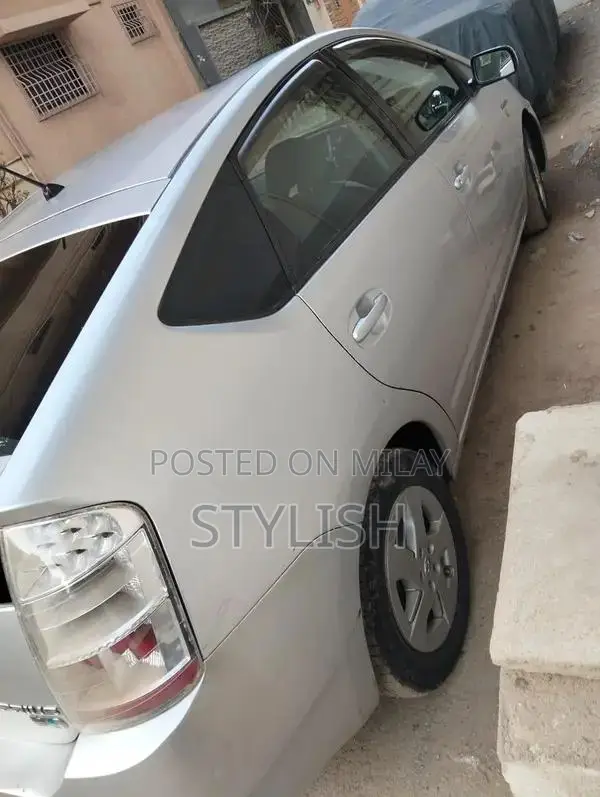 2010 Toyota Prius Hybrid, Low Mileage, Original Condition, AC, Clean H