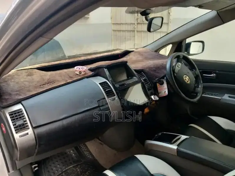 2010 Toyota Prius Hybrid, Low Mileage, Original Condition, AC, Clean H