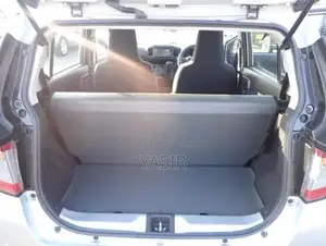 Mira Eis 2022 Imported Sedan - Low Mileage Silver Vehicle