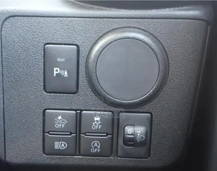 Mira Eis 2022 Imported Sedan - Low Mileage Silver Vehicle