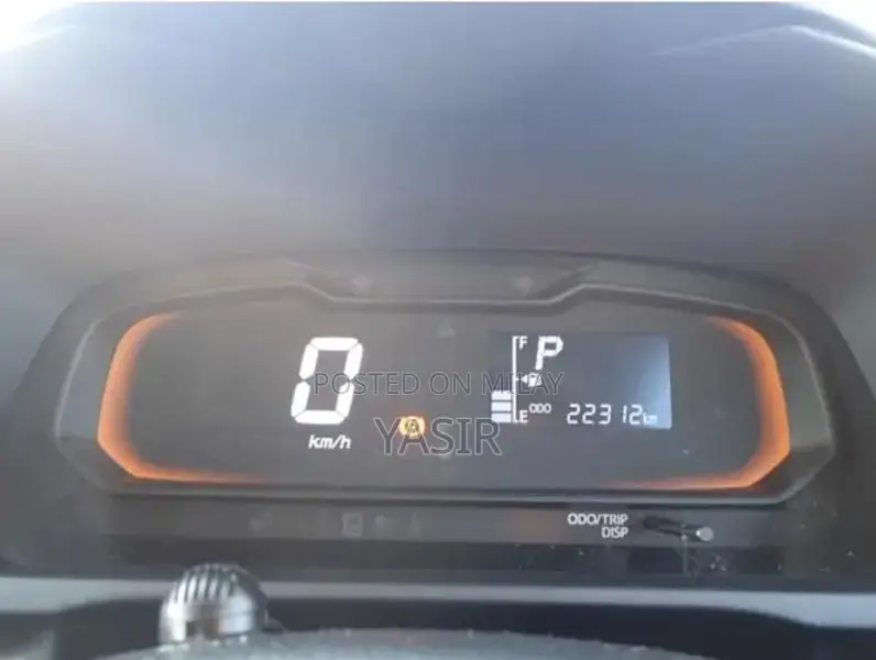 Mira Eis 2022 Imported Sedan - Low Mileage Silver Vehicle