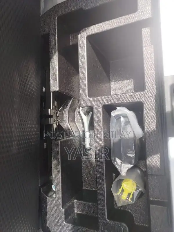 Mira Eis 2022 Imported Sedan - Low Mileage Silver Vehicle