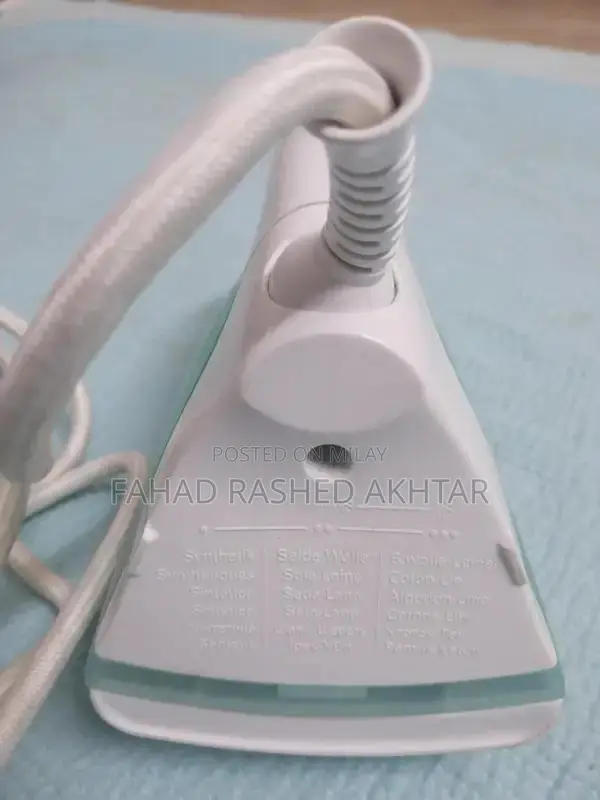 Advanced Compact Humidifier with Multiple Features