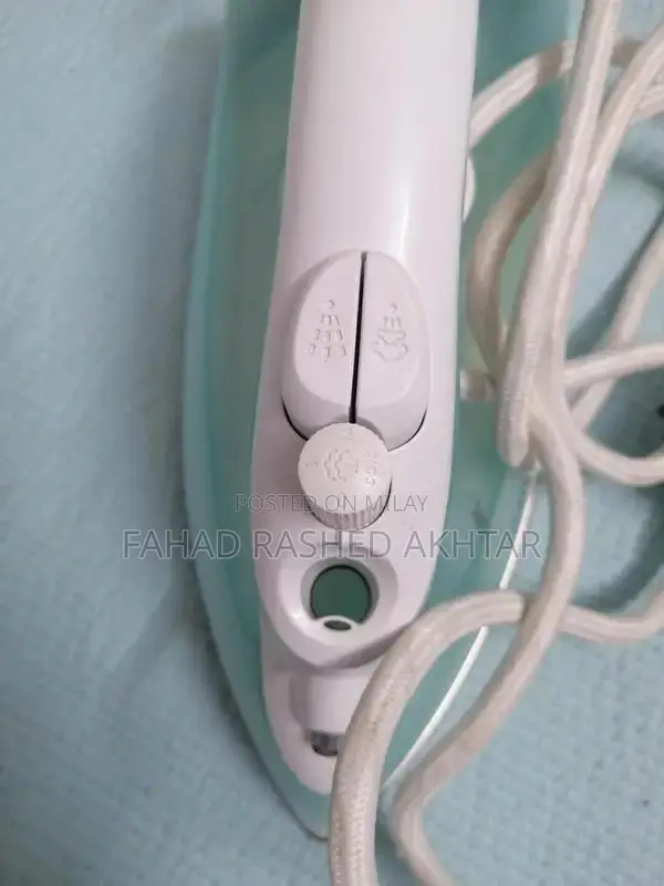 Advanced Compact Humidifier with Multiple Features