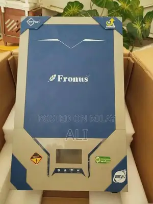 Fronus 7 kW Solar Inverter with 4 Phoenix TX2500 Batteries