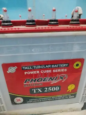 Fronus 7 kW Solar Inverter with 4 Phoenix TX2500 Batteries