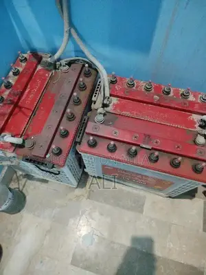 Fronus 7 kW Solar Inverter with 4 Phoenix TX2500 Batteries