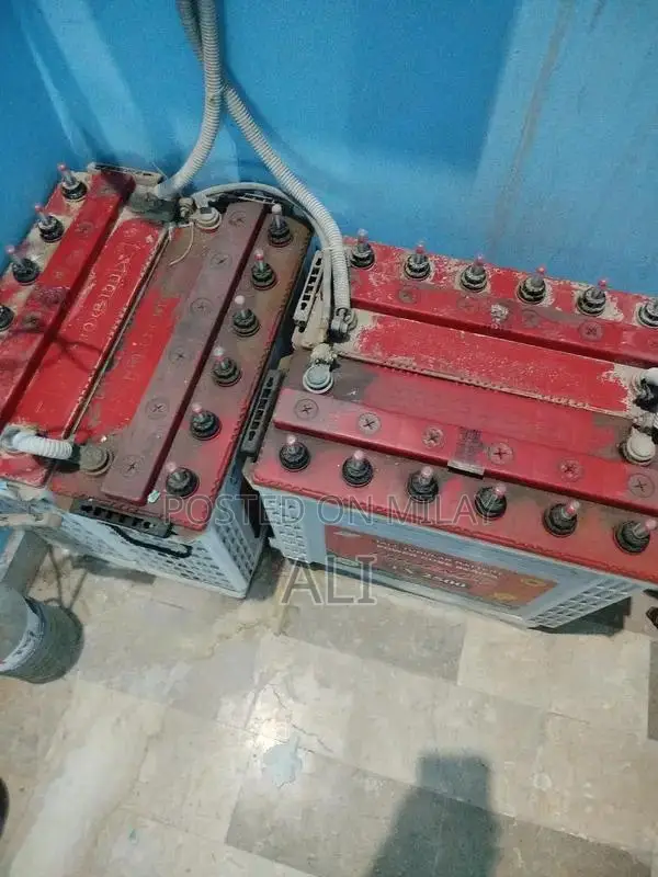 Fronus 7 kW Solar Inverter with 4 Phoenix TX2500 Batteries