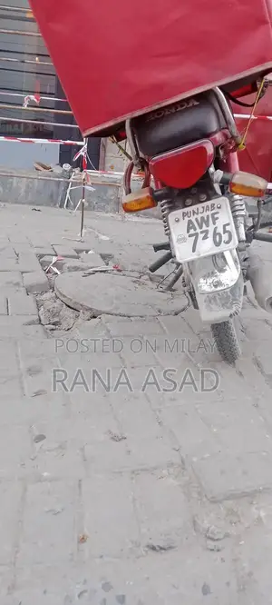 Road Prince 70cc Motorcycle - Lush Condition Urban Commuter