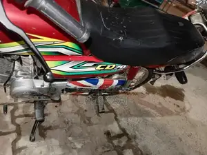 Honda CD70 Motorcycle 2023 Model - Reliable Urban Commuter