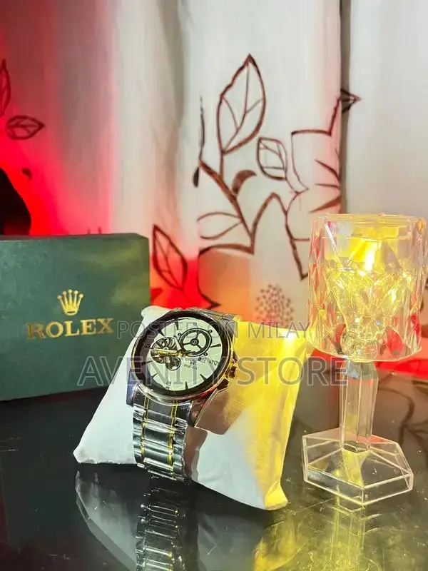 Men's Two-Tone Classic Wristwatch with Date Display