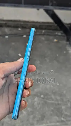 OnePlus Nord 8GB RAM Dual SIM Smartphone with Snapdragon 765G