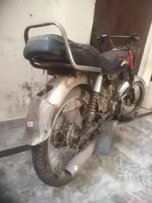 Damaged Motorcycle - Project Bike for Repair or Parts