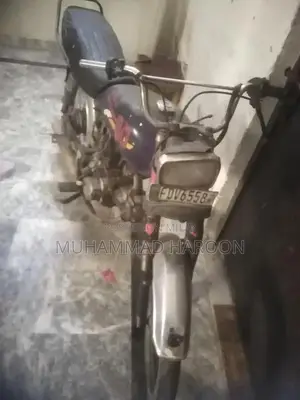 Damaged Motorcycle - Project Bike for Repair or Parts