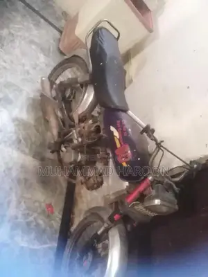 Damaged Motorcycle - Project Bike for Repair or Parts