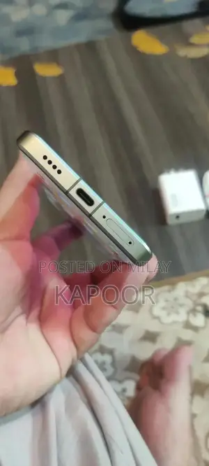 Ultra High-Performance Dual SIM Flagship Smartphone