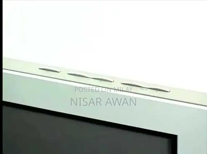 Sony 32-Inch LED Plasma TV in Very Good Condition