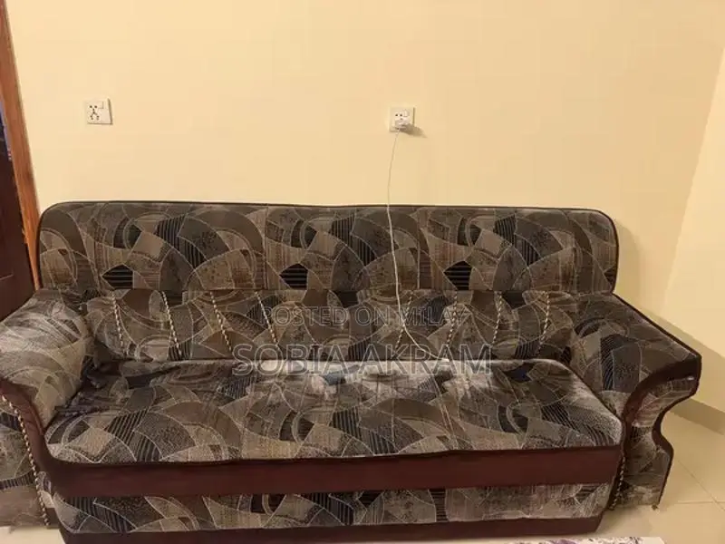 Quality Sofa Set in Excellent Condition