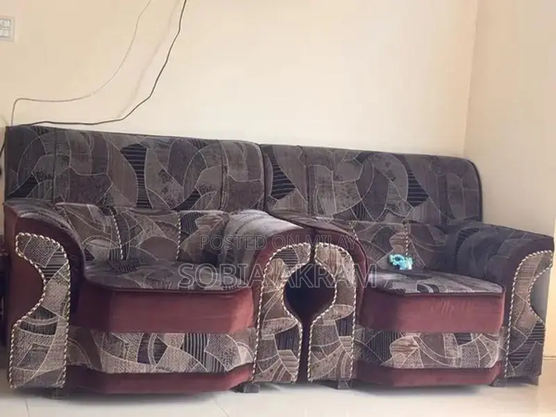 Quality Sofa Set in Excellent Condition