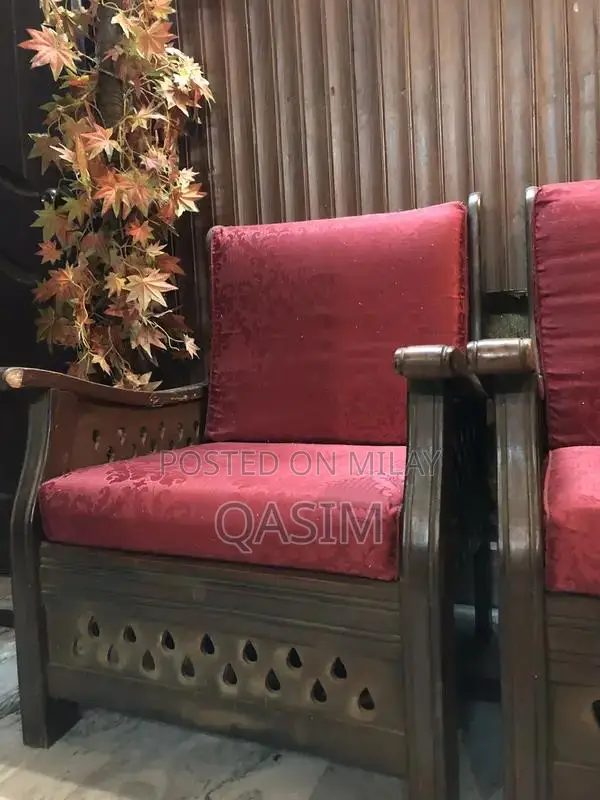 Modern Comfortable Sofa Set