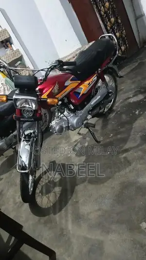 Photo - Homda CD70 Classic Motorcycle in Pristine Condition