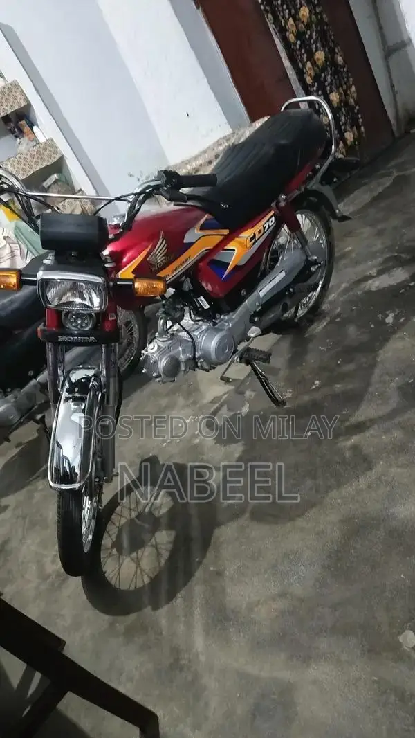Homda CD70 Classic Motorcycle in Pristine Condition