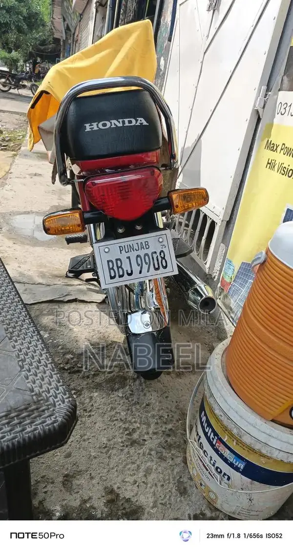 Homda CD70 Classic Motorcycle in Pristine Condition