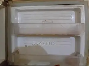 PEL Medium Refrigerator - Compact Home Cooling Appliance