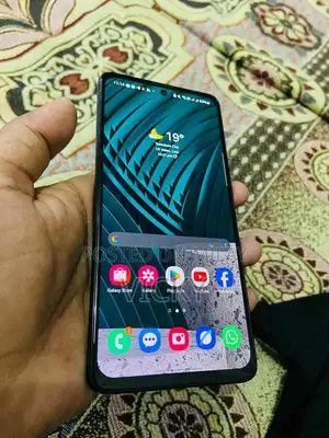 Samsung Galaxy A51 Dual SIM Smartphone with Fingerprint