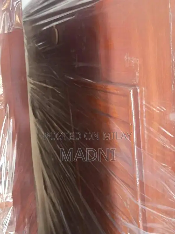 Wooden Wardrobe with Modern Design for Bedroom Storage