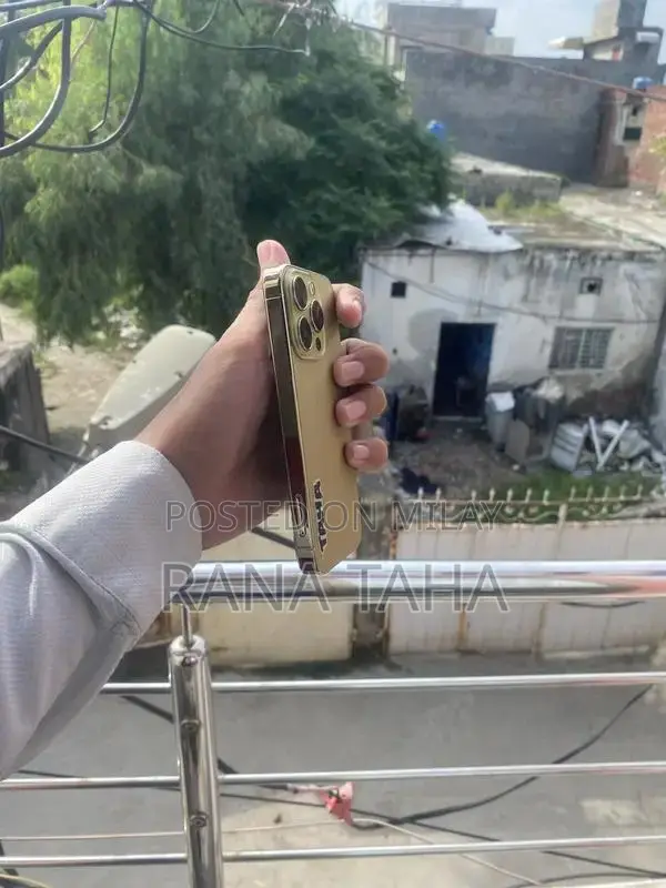 Dual SIM Smartphone with Complete Accessories