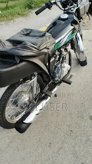 Photo - Honda 125cc Motorcycle - 2023 Model in Excellent Condition