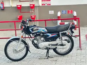 Honda CG 125 Black Motorcycle - Low Mileage Urban Commuter