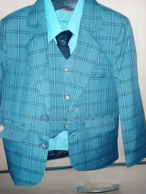 Photo - 3 piece suit