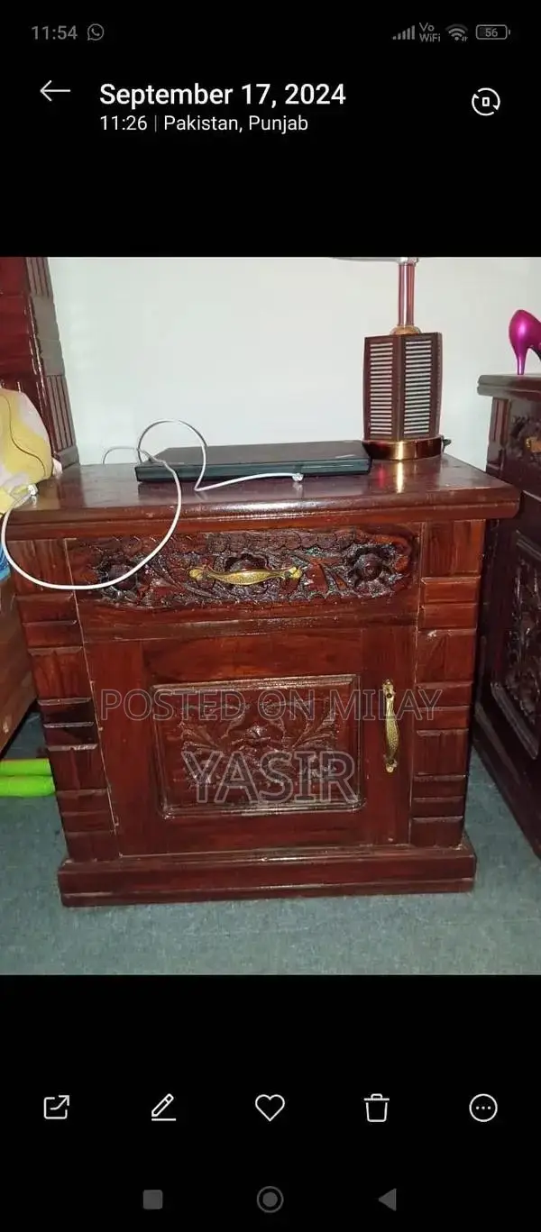 Wooden Bedroom Set with Bed, Side Tables, and Dressing Table