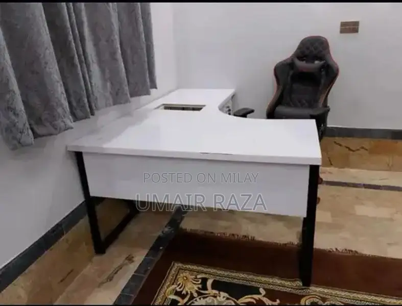 Multi-Size Home Office Table with Book Rack Shelving