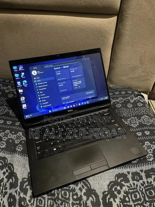 Dell Latitude 7390 2-in-1 Convertible Laptop