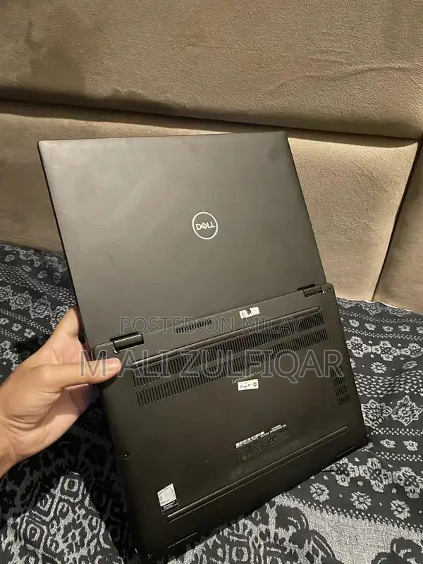 Dell Latitude 7390 2-in-1 Convertible Laptop