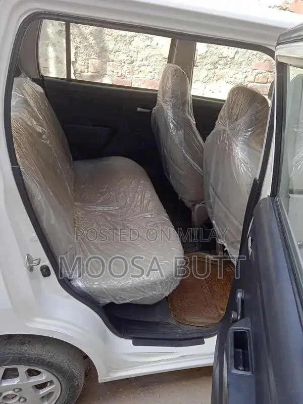 Suzuki WagonR VXL Compact Hatchback with Alloy Rims