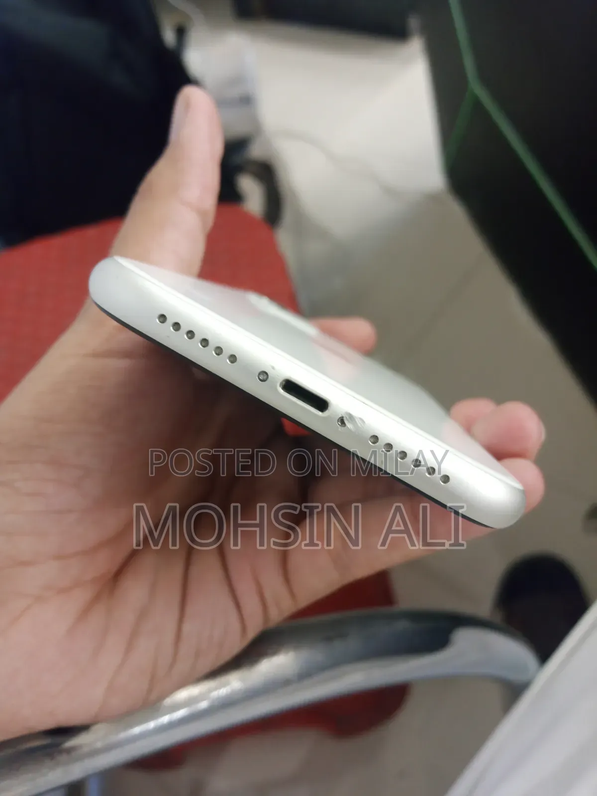 Apple iPhone 11 64 GB White